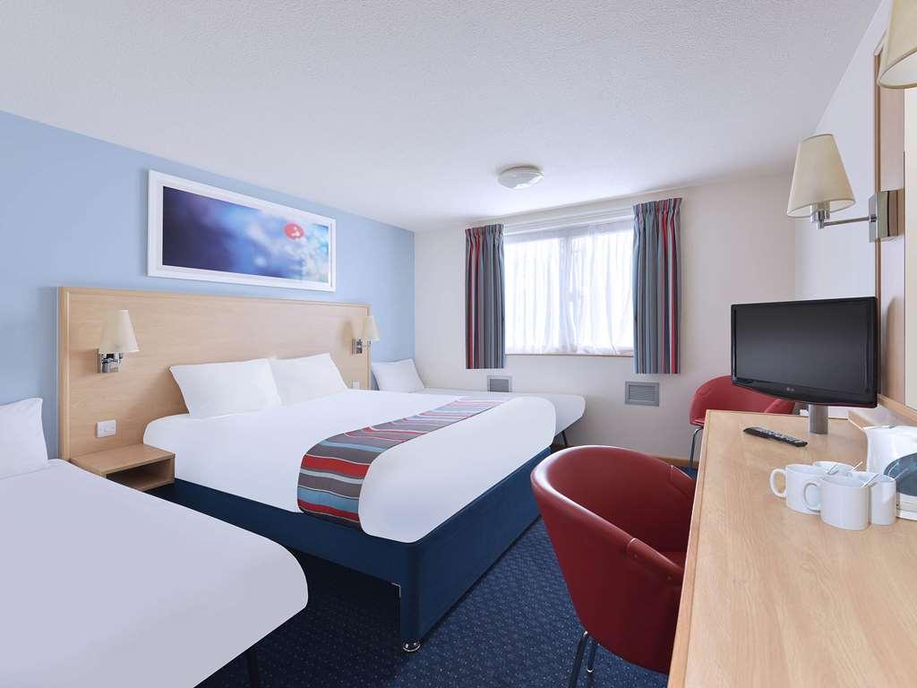 Travelodge Stirling M80 Cambusbarron Chambre photo